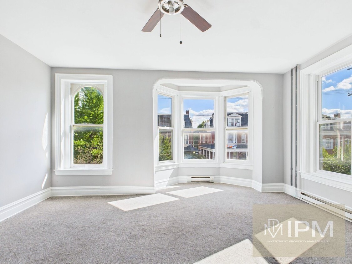 Foto principal - 515 W King St
