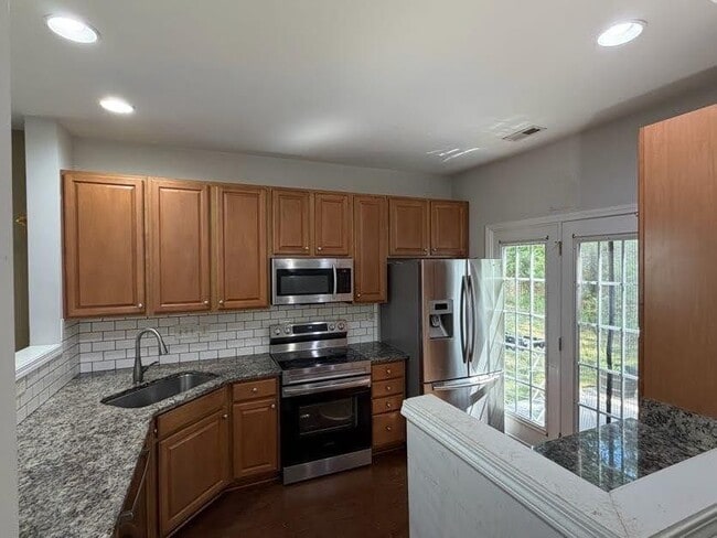 Building Photo - 12018 Royal Castle Ct