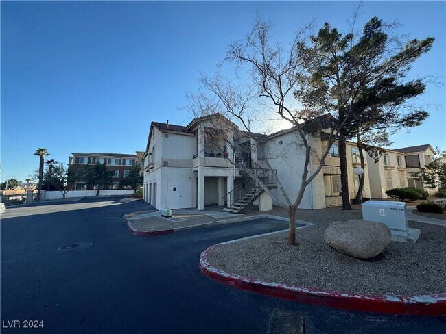 Foto del edificio - 1405 S Nellis Blvd