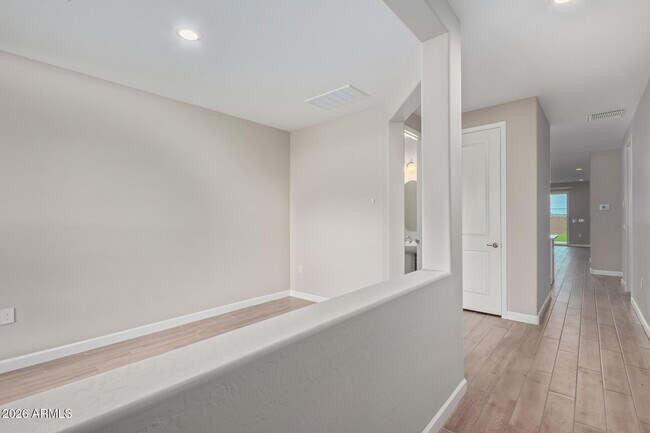 Foto del edificio - 2035 E Northwood Dr