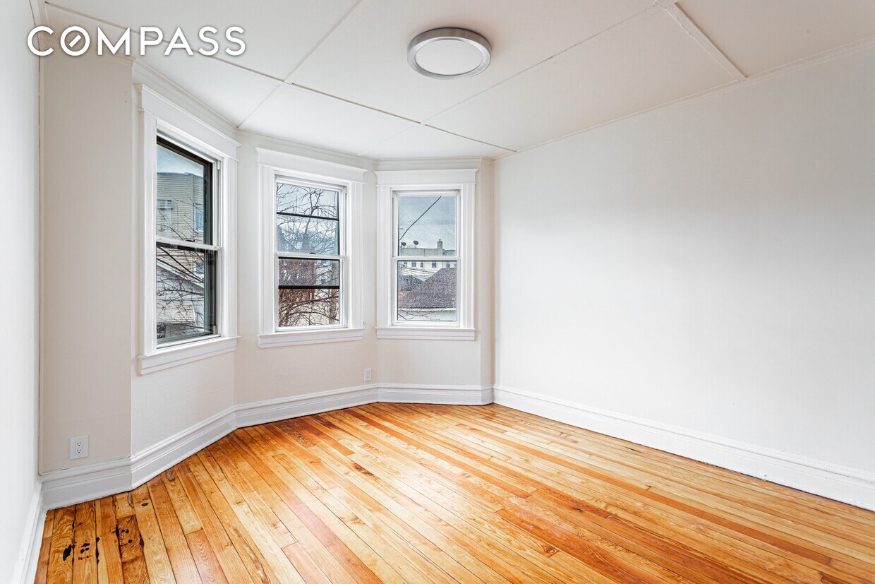 6048 Flushing Ave Unit 2, Queens, NY 11378 Room for Rent in Queens