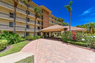 Building Photo - 2301 Marina Isle Way