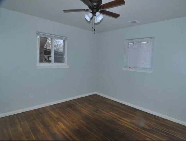 Building Photo - 1642 Conway Ave