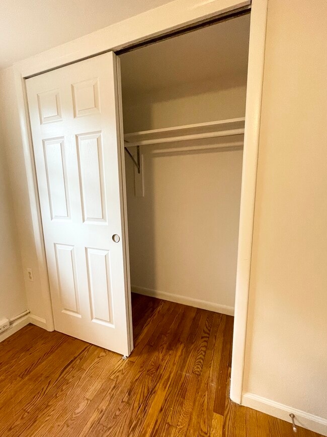 Building Photo - 294 Front St