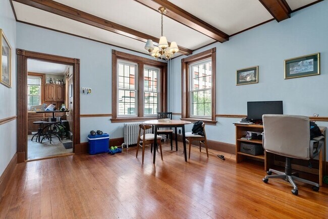 Foto del edificio - 418 E 5th St