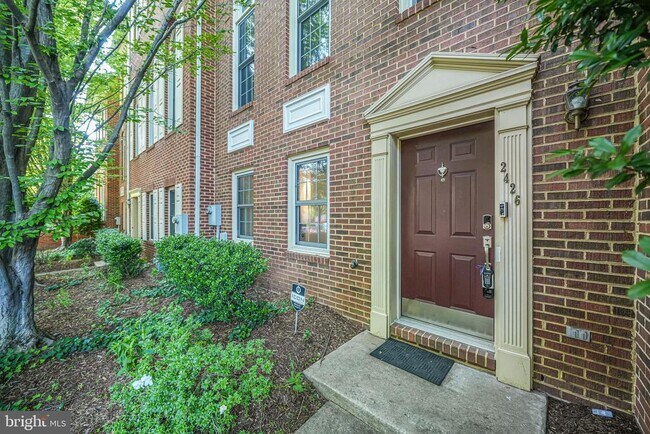 Foto del edificio - 2426 N Hampton Dr