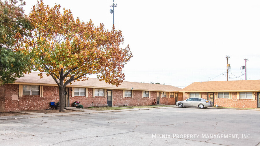 Primary Photo - Red Oak Apartments