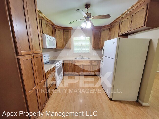 Building Photo - 3 br, 2 bath House - 1809 South Hills Drive