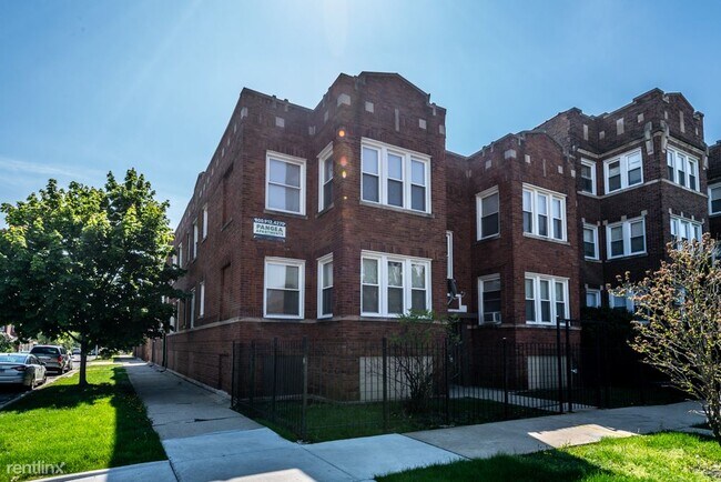 Building Photo - 2 br, 1 bath Apartment - 8001 S Carpenter St
