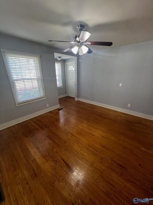 Foto del edificio - 1114 Stevens Ave NE