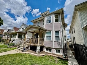Building Photo - 2047 N Lavergne Ave