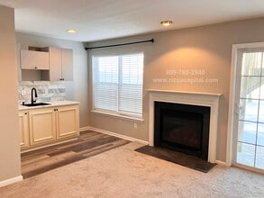 Building Photo - 35 Highgrove Ct