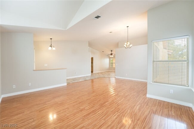 Foto del edificio - 8220 Desert Beach Dr