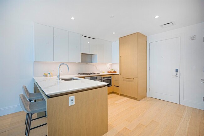 Foto del edificio - 380 Harrison Ave