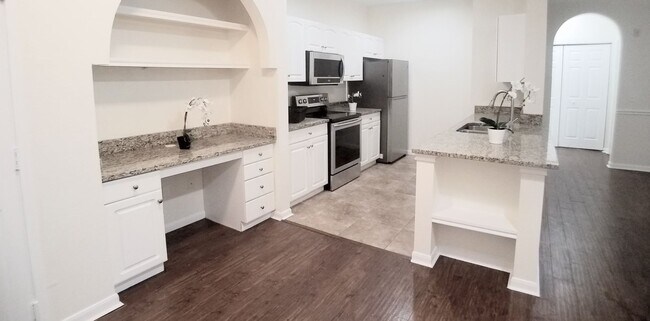 Foto del edificio - Stunning 2/2 Pool View Condo @ Park North ...