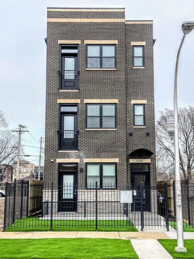 6349 S Maryland Ave Unit 2, Chicago, IL 60637 Condo for Rent in