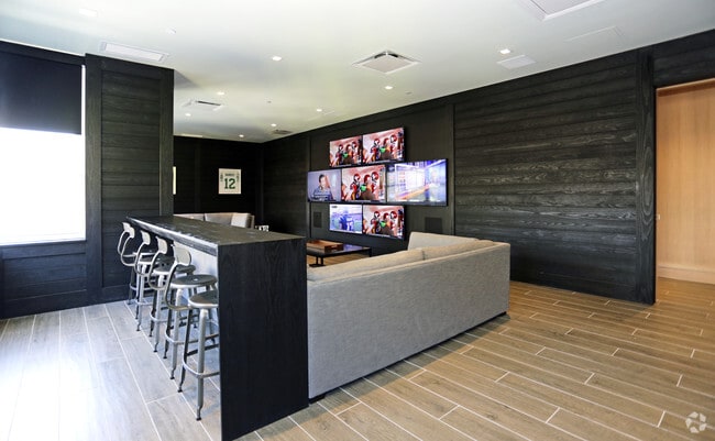 Interior Photo - 65 Bay Street Apartments