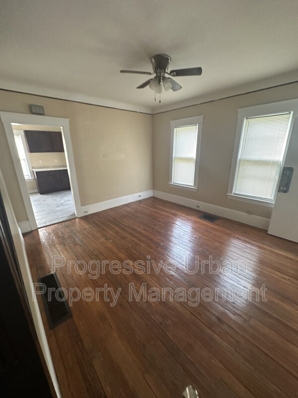 Foto del edificio - 4301 Bridge Ave