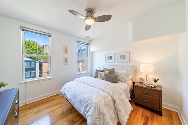 Building Photo - 139 Morris St