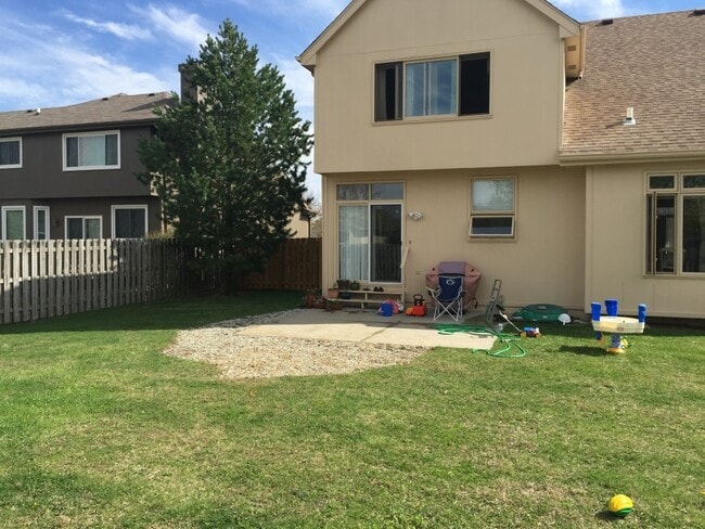 Building Photo - Large Home in Bellevue for Rent!
