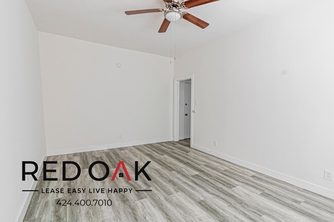 Building Photo - 404 N Coronado St