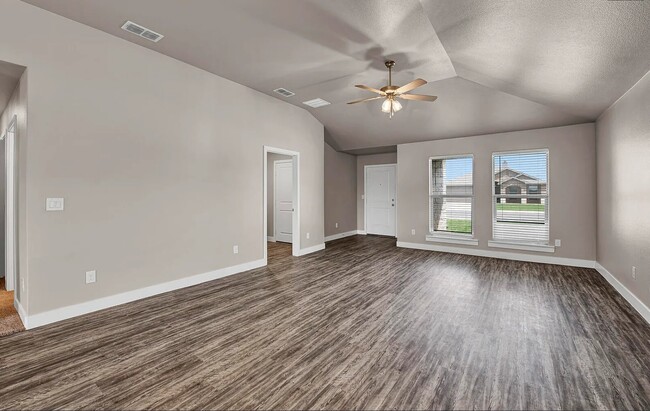 Building Photo - 13712 Avenue S