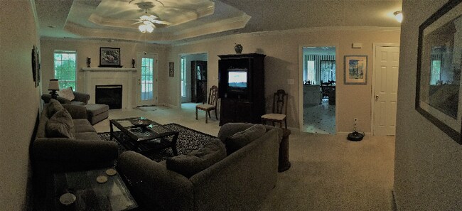 Foto del edificio - 317 Farmington Dr