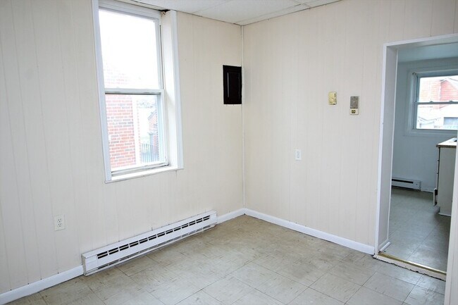 Foto del edificio - 1957 Snyder Ave