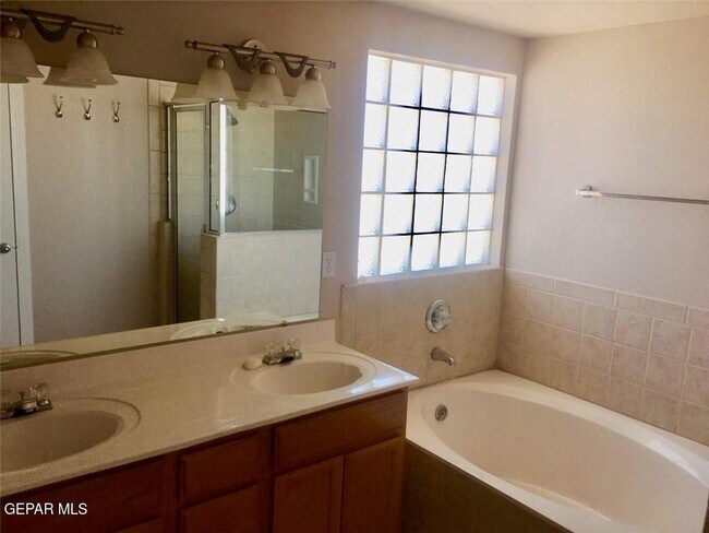 Building Photo - 3112 Tierra Bowles Dr