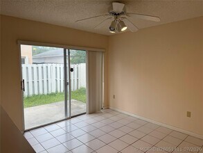 Building Photo - 4235 SW 72nd Way