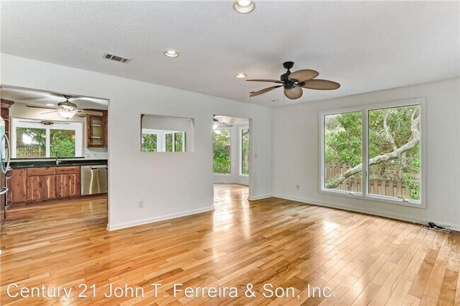 Foto del edificio - 3 br, 2 bath House - 3688 1st Avenue