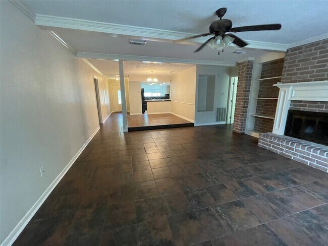 Building Photo - 6943 Foxhurst Ln