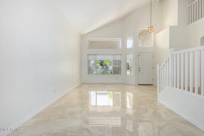Building Photo - 1350 W Flintlock Way