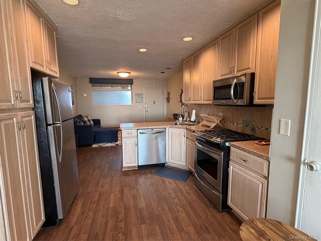 Building Photo - 830 Shore 2O