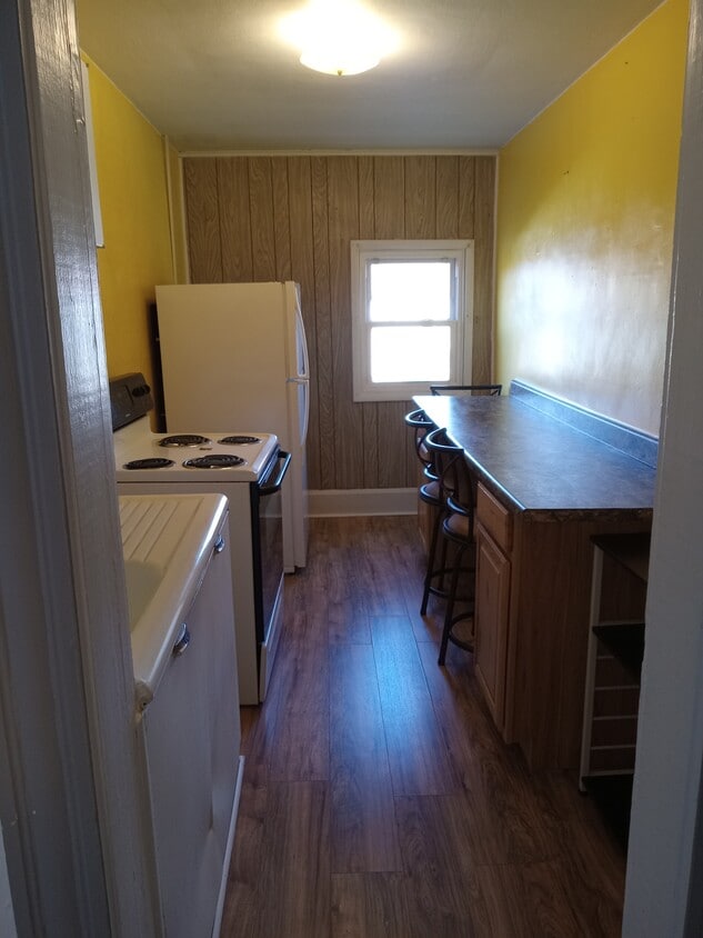 Primary Photo - 72 Forest Hills Dr