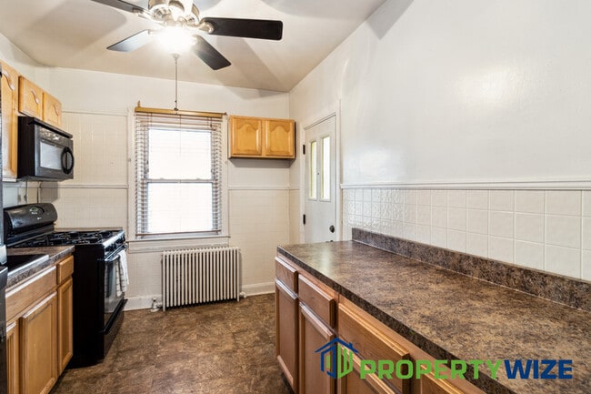 Building Photo - 3319 Elbert St