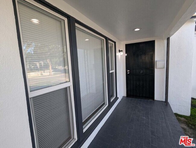 Foto del edificio - 3966 S Victoria Ave