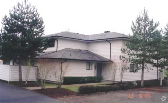 Foto del edificio - 3011 NE 147th St