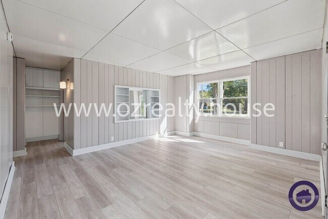 Foto del edificio - 6025 Summit St