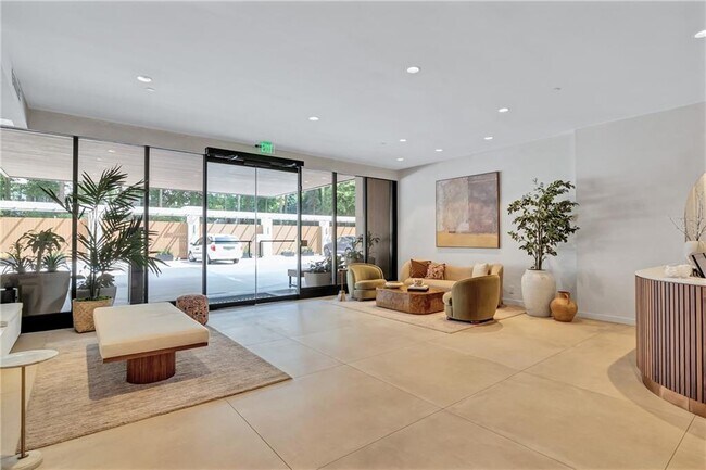 Foto del edificio - 2460 Peachtree Rd