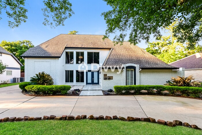 Primary Photo - 11818 Oakcroft Dr