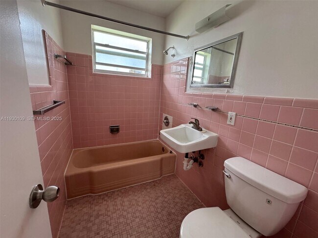 Building Photo - 6451 W Flagler St