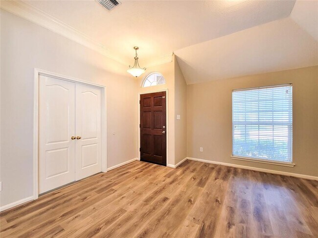 Building Photo - 12307 Shadowvista Dr