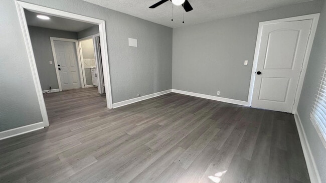 Building Photo - 325 N Federal Hwy