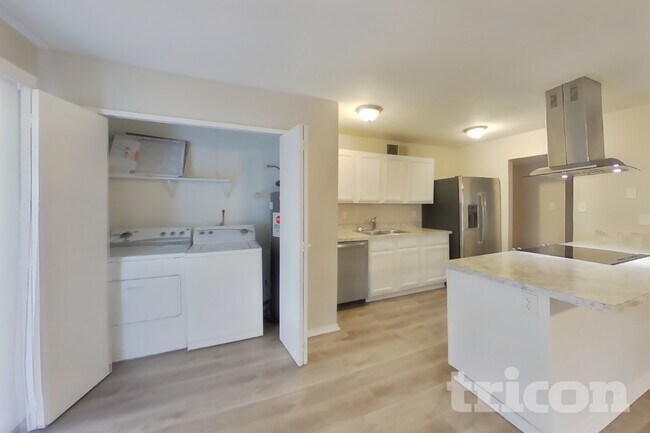 Foto del edificio - 416 Forestwood Dr