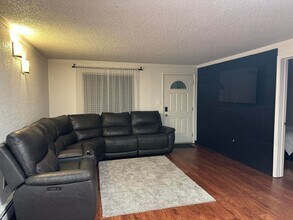 Building Photo - 2010 Carr Ave