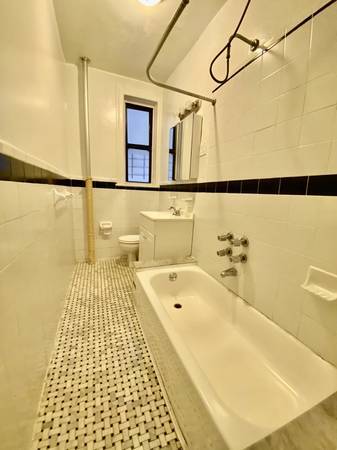 Foto del edificio - 395 Saint Johns Pl