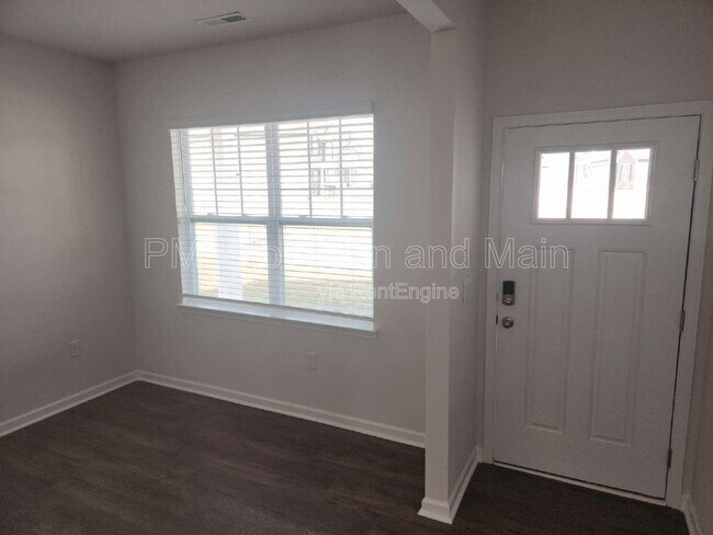 Foto del edificio - 92 Queen Vly Wy