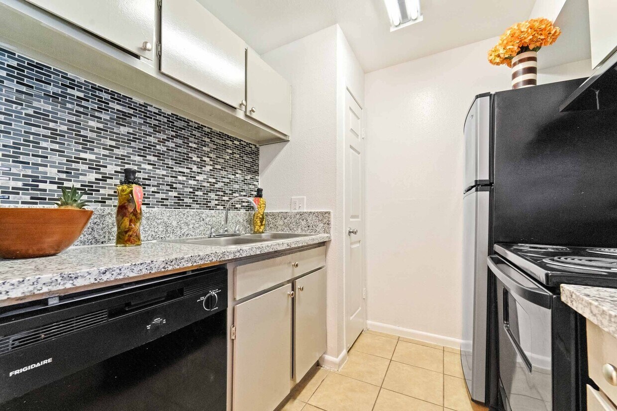 2431 Farm to Market 1960 Rd W, Houston, TX 77068 Room for Rent in