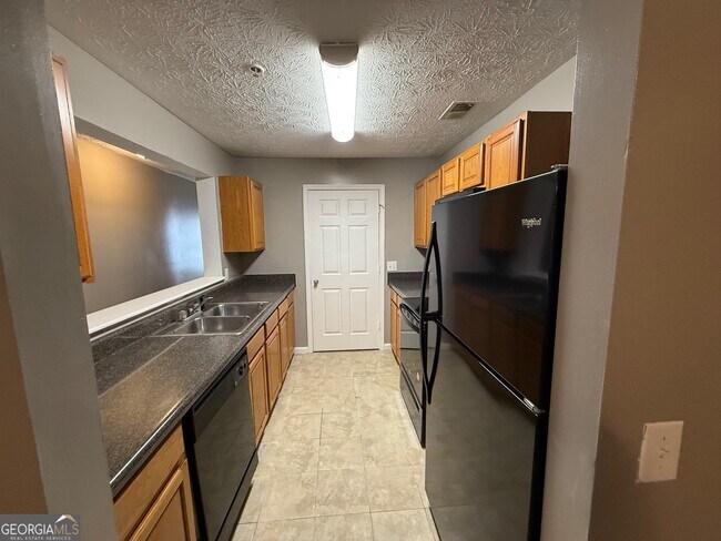 Building Photo - 13104 Fairington Ridge Cir